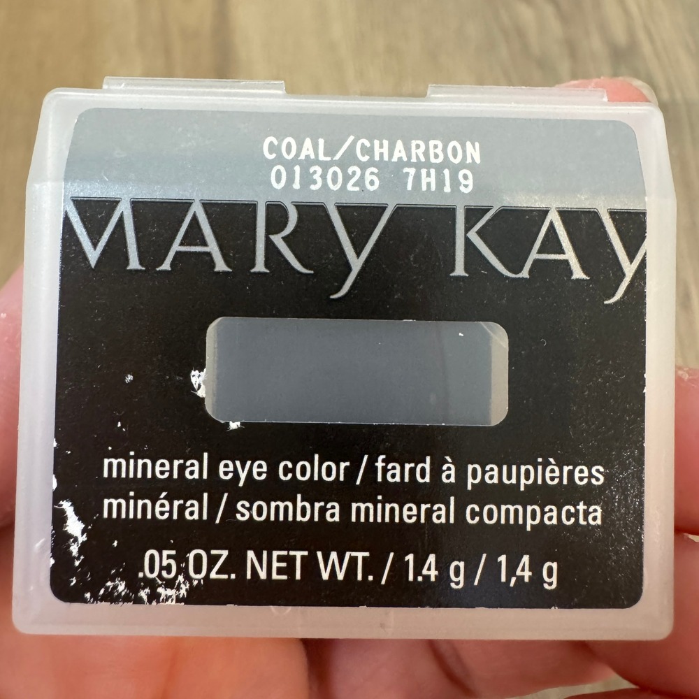 Mary Kay Mineral Eye Color Coal 013026 Matte Black Single Eyeshadow Pan .05oz